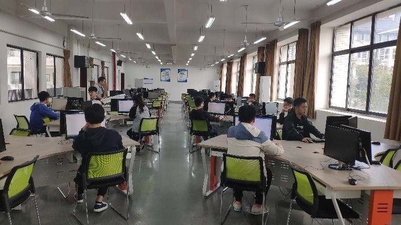 大数据与物联网学院 重庆工程职业技术学院网络技术服务的创新实践